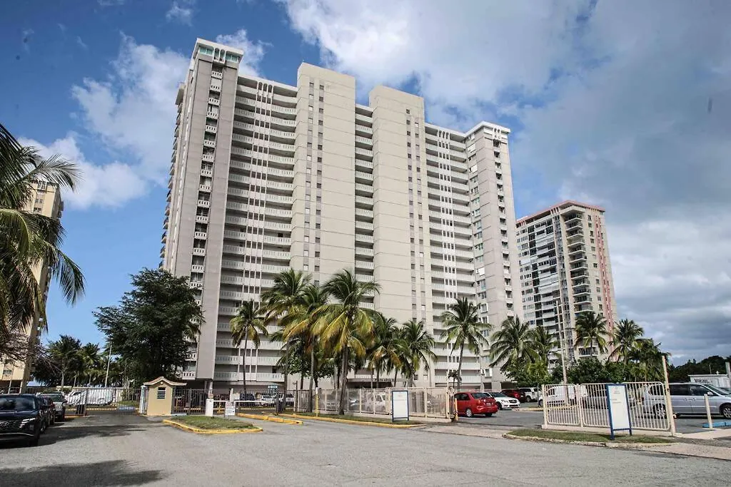 Condo In Luquillo Playa Azul Lägenhet